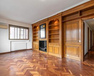 Living room of Flat for sale in  Madrid Capital  with Air Conditioner and Heating