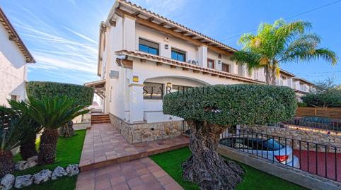 Foto 2 de Casa adosada en venda a Vilassar de Dalt, Barcelona
