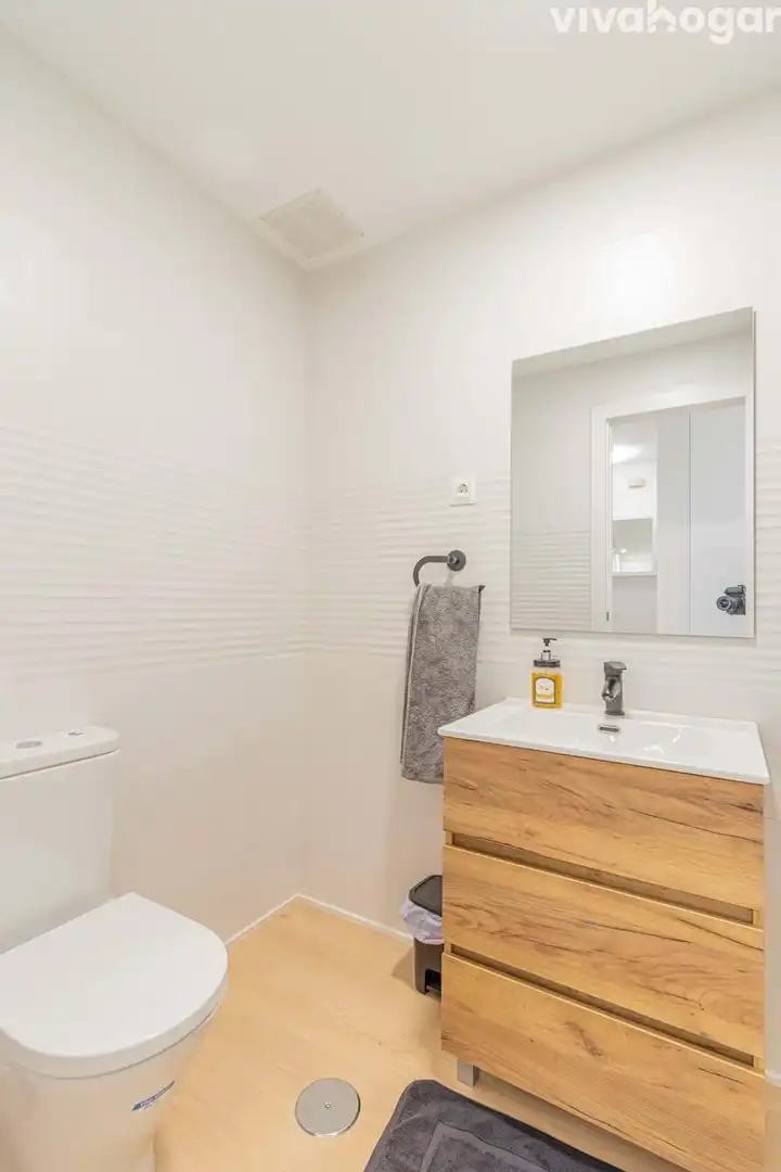 Baño de Piso en venta en Madrid con Aire acondicionado, Calefacción y Amueblado