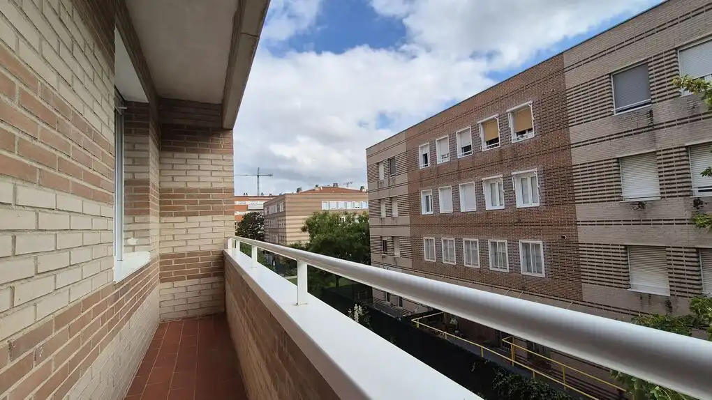 Piso con terraza en venta en Calle del Concejo de Egüés 18, imagen 16