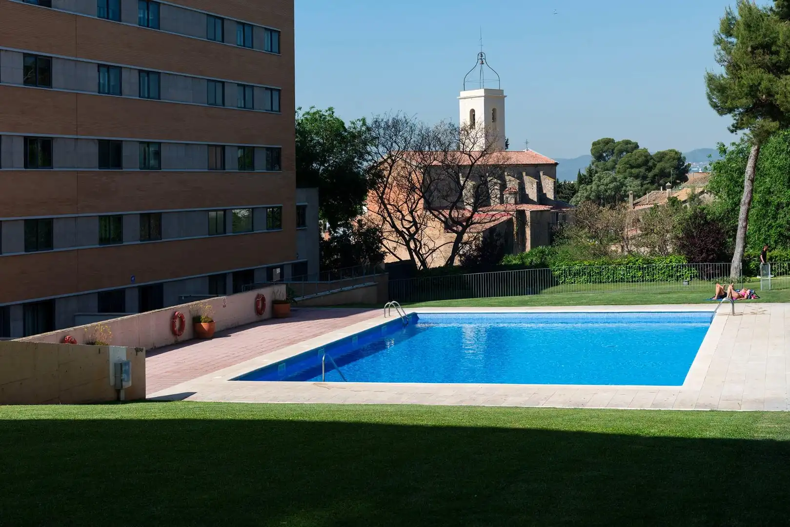 Swimming pool of Flat for sale in El Centre