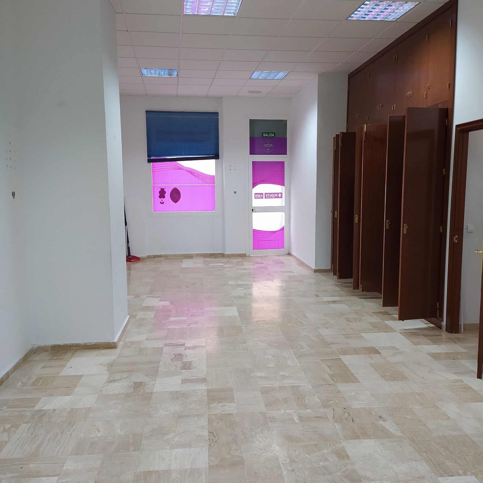 Premises to rent in  Cádiz Capital  with Air Conditioner