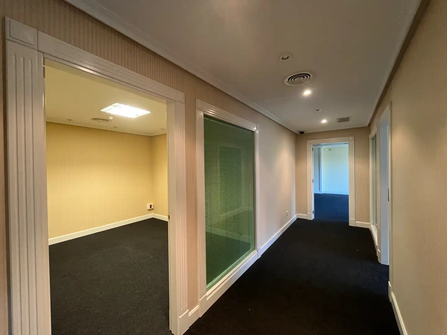 Office space with lift to rent in Carrer de la Sèquia 11, imagen 7