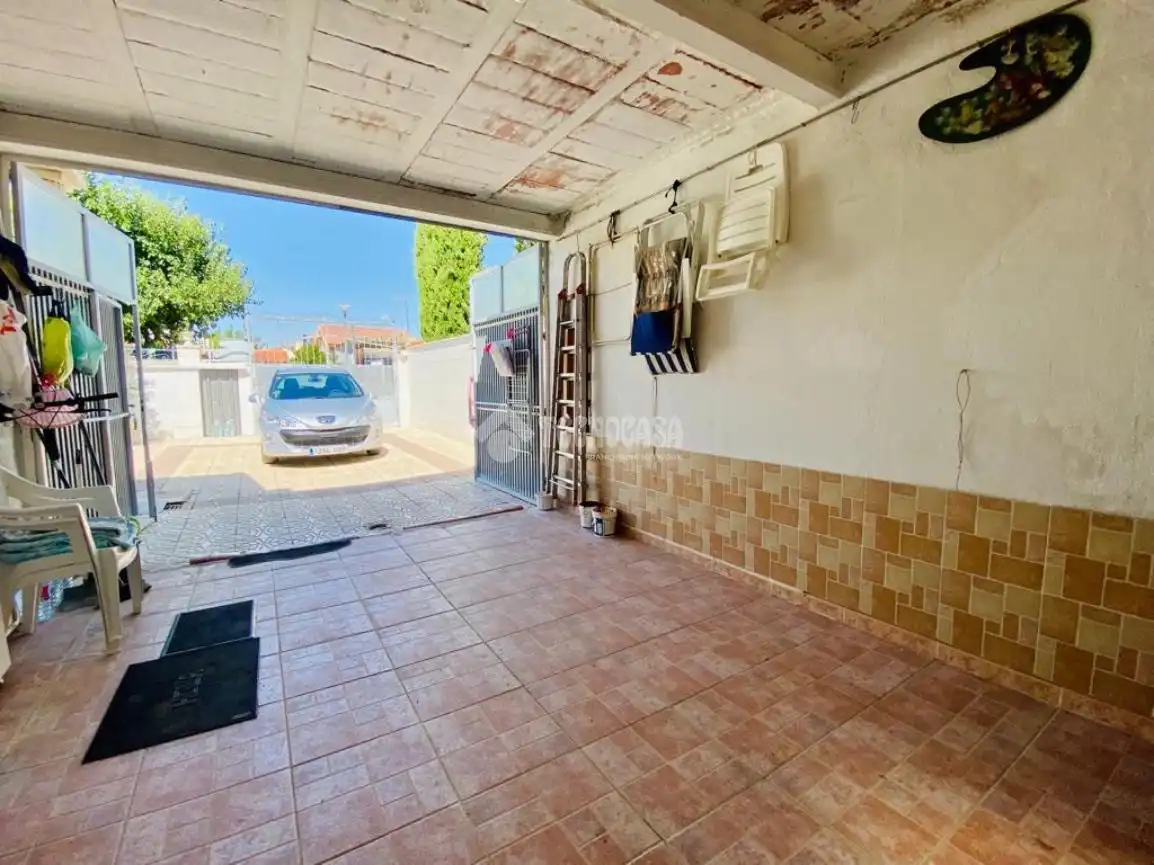 Parking of Country homes for sale in Cubillas de Santa Marta  with Heating