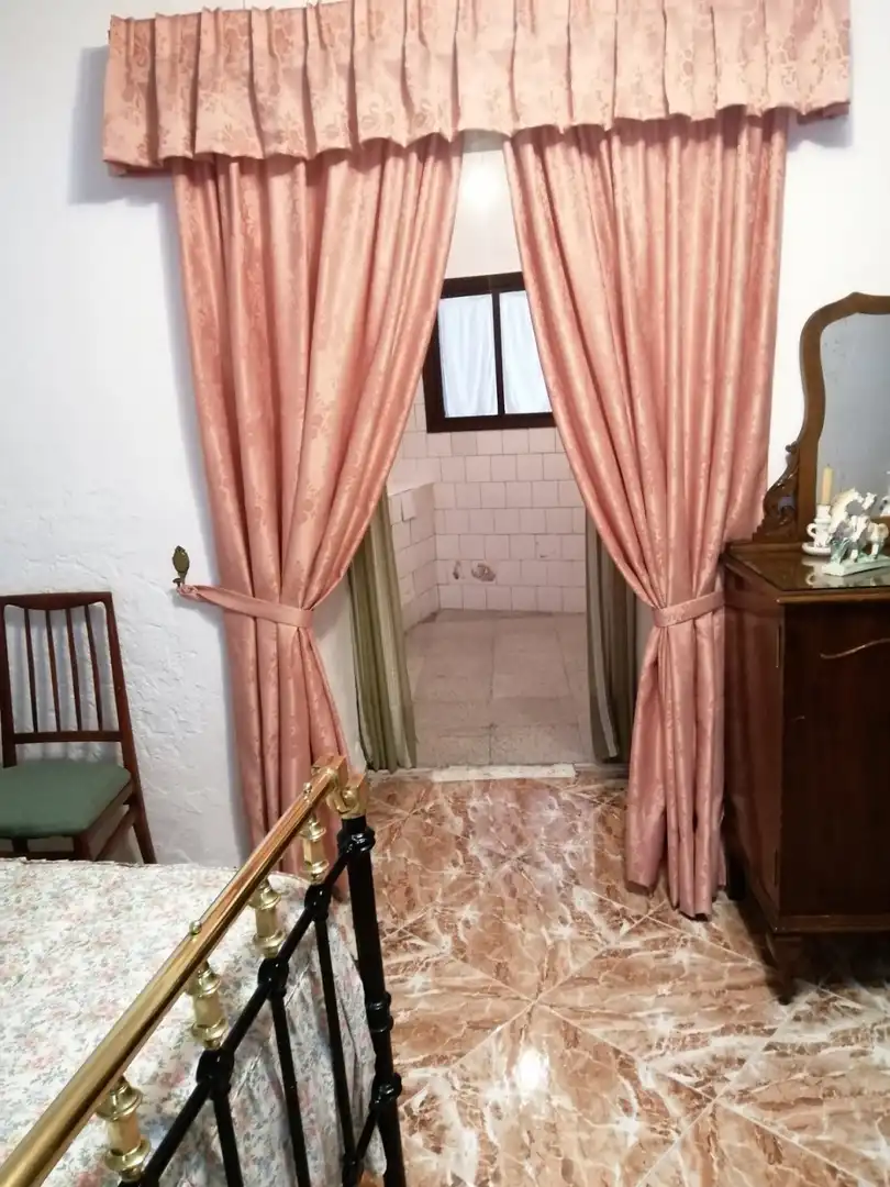 Country homes for sale in Iznájar