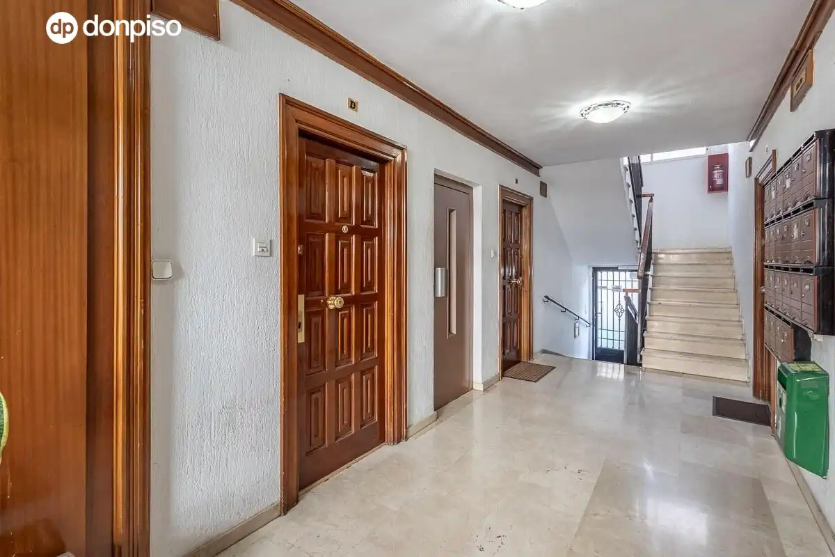 Flat for sale in Granada  with Air Conditioner, Heating and Terrace