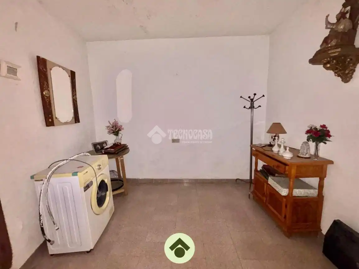 Houses for sale in El Carpio  with Air Conditioner and Furnished