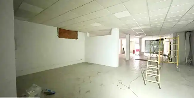 Local comercial de lloguer a Eixample Sud – Migdia, imagen 6