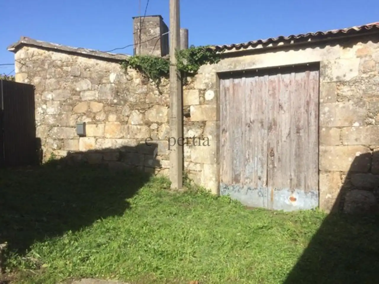 Casa rústica amb jardí en venda a Boiro, imagen 13