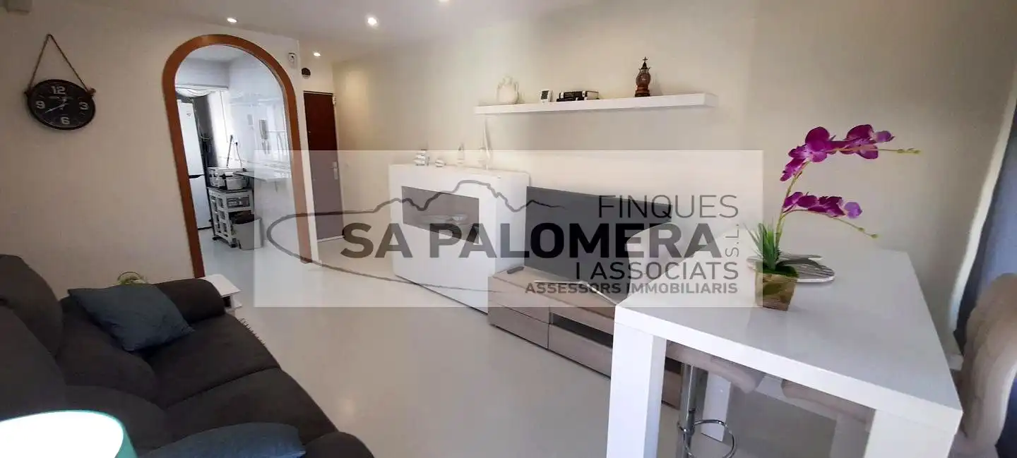 Living room of Flat for sale in Blanes  with Air Conditioner, Parquet flooring and Balcony