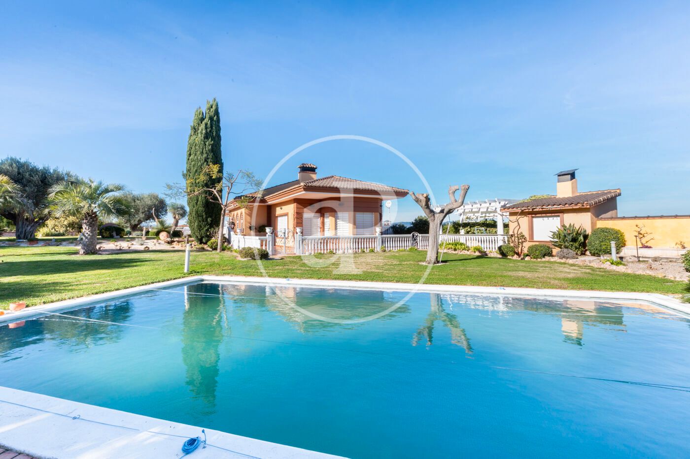 Swimming pool of House or chalet for sale in Montserrat  with Air Conditioner, Heating and Private garden