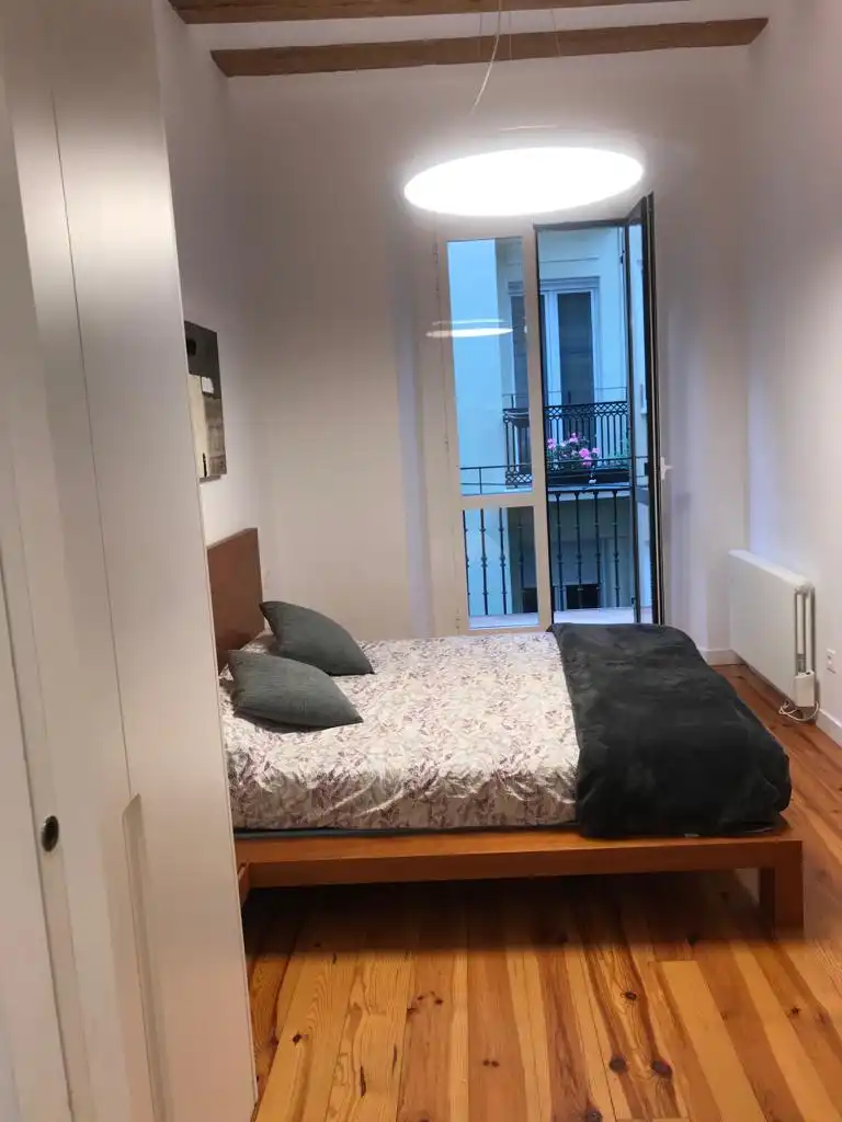 Habitación de Apartamento de alquiler en  Pamplona / Iruña con Calefacción, Amueblado y Horno