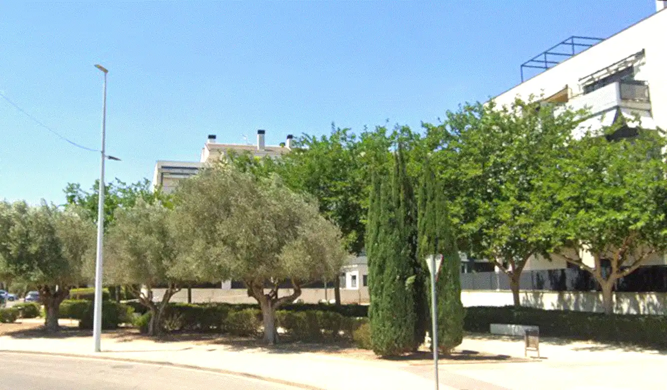 Exterior view of Flat for sale in La Pobla de Vallbona  with Air Conditioner, Heating and Private garden
