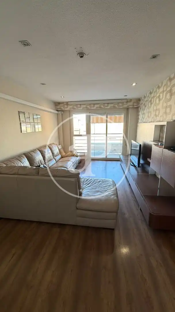 Sala de estar de Piso de alquiler en Elche / Elx con Aire acondicionado, Calefacción y Amueblado