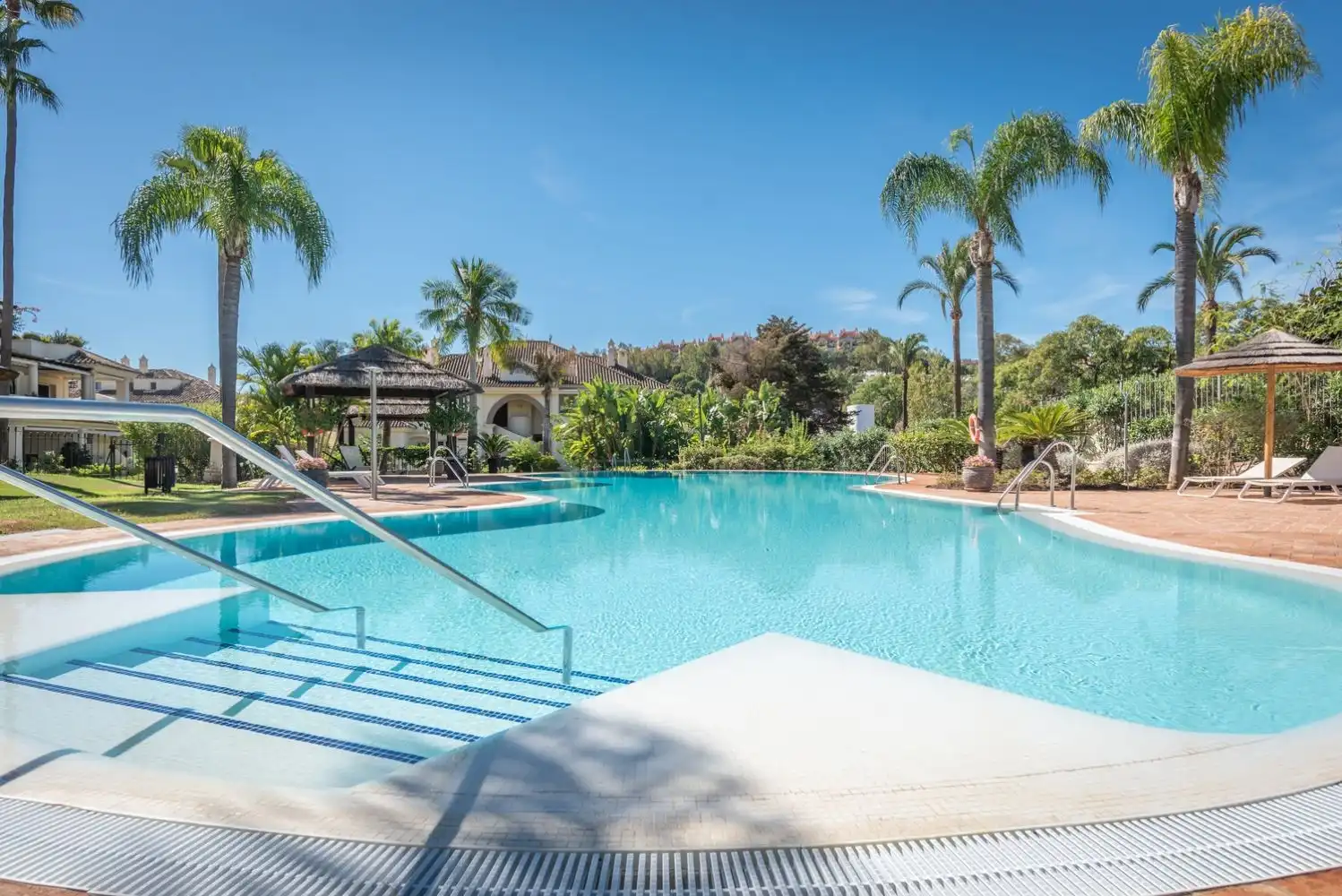 Ático con terraza en venta en Nueva Andalucía, imagen 3