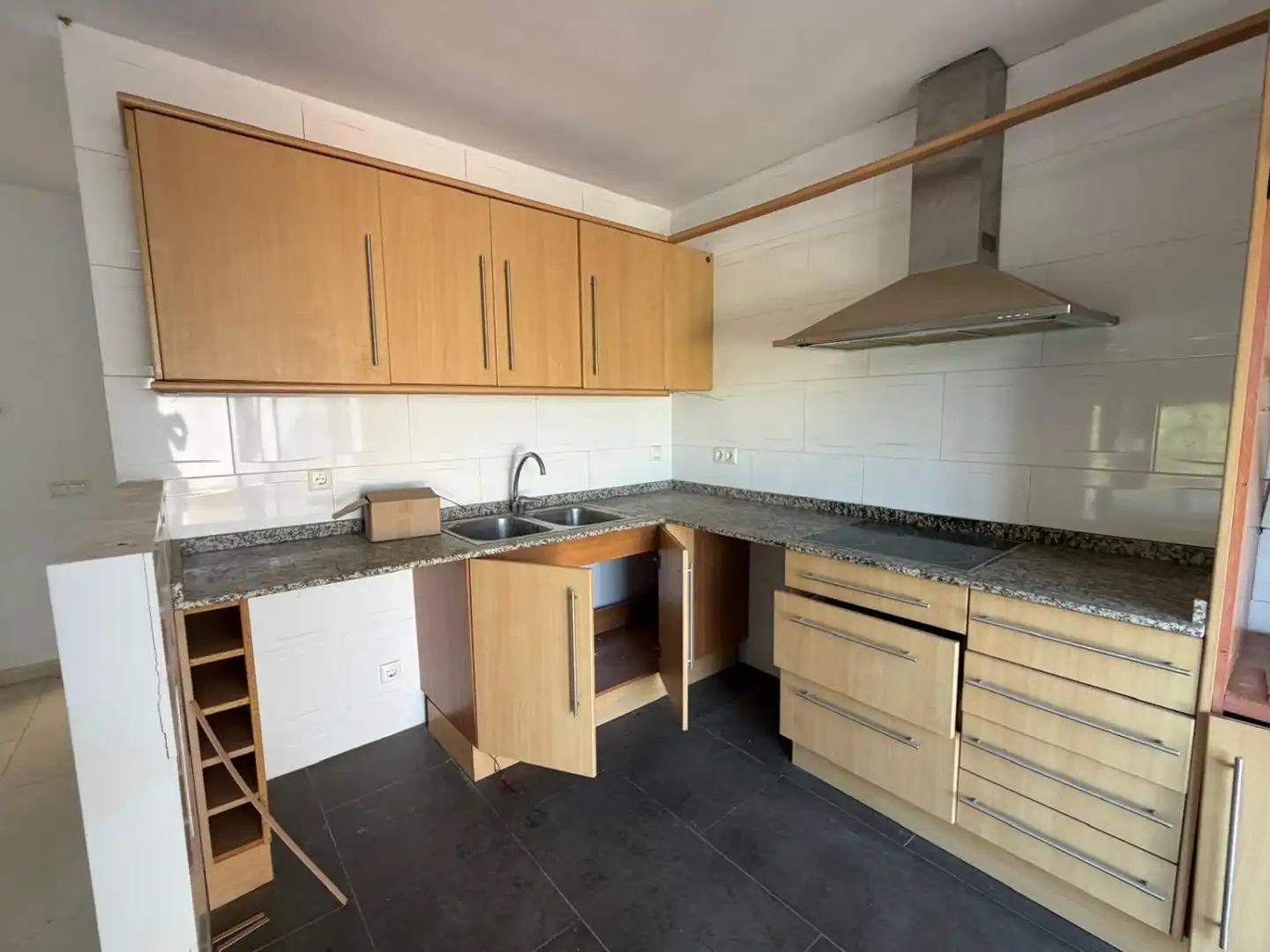 Kitchen of Flat for sale in L'Alcora  with Terrace and Storage room