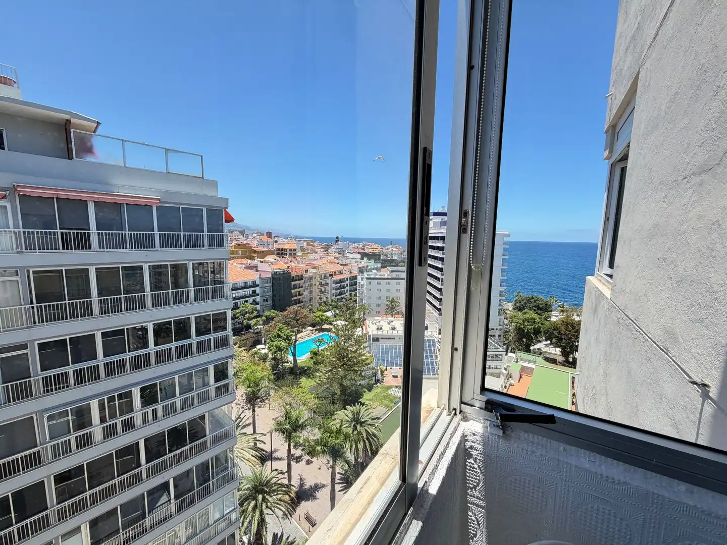 Vista exterior de Estudi en venda en Puerto de la Cruz amb Moblat