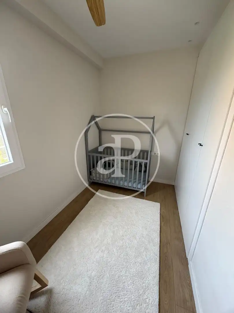 Bedroom of Flat for rent in Valencia  with Air Conditioner, Heating and Furnished