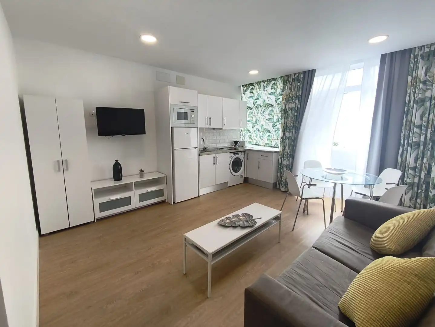 Wohnzimmer von Wohnung zur Miete in Las Palmas de Gran Canaria mit Parkett, Möbliert und Waschmaschine