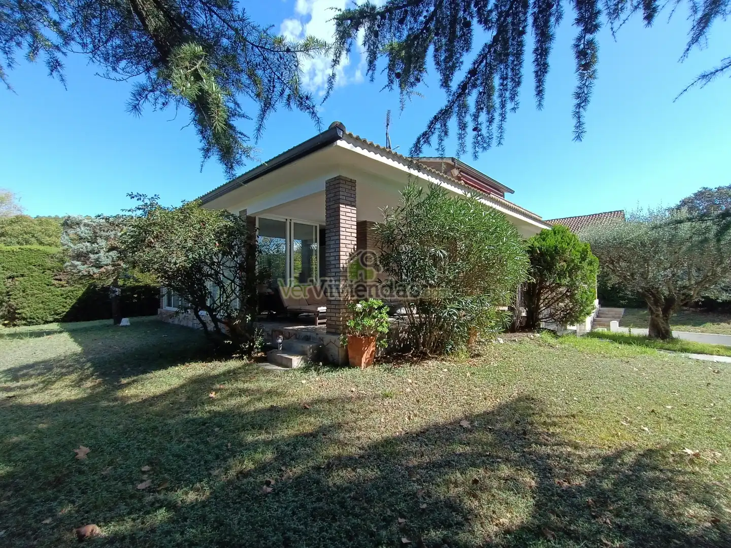 Houses for sale in Begues