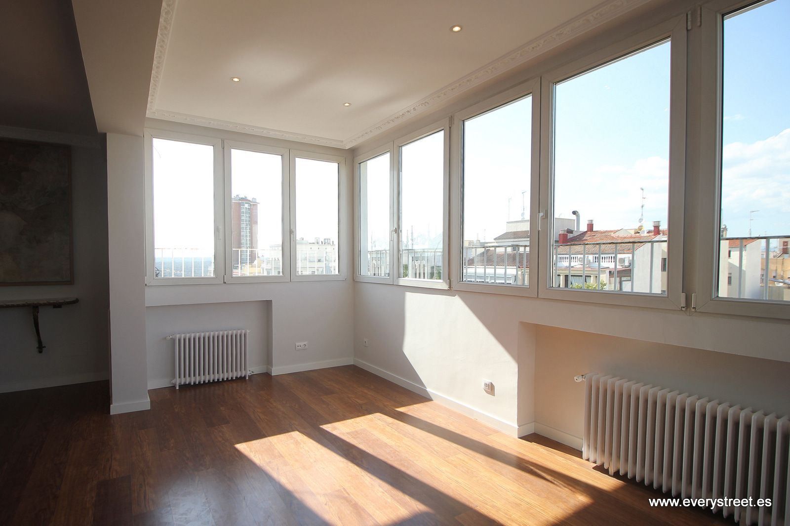 Bedroom of Attic to rent in  Madrid Capital  with Air Conditioner, Heating and Parquet flooring