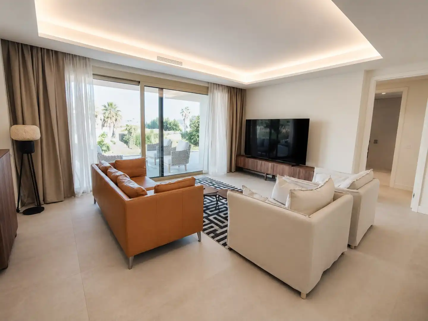 Sala d'estar de Apartament en venda en Marbella amb Aire condicionat, Terrassa i Traster