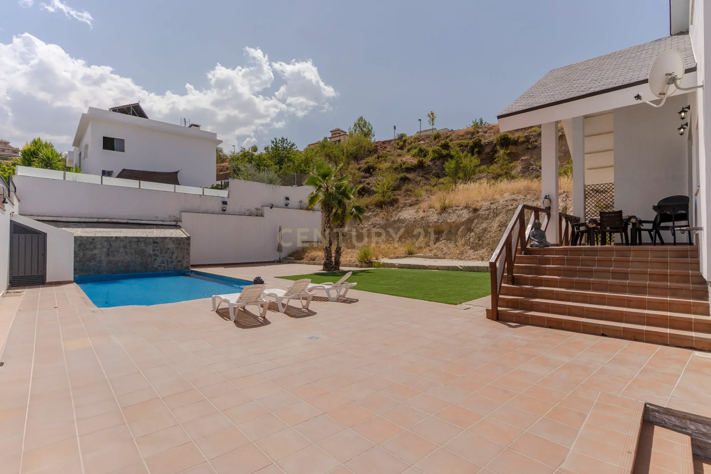Terrassa de Casa o xalet en venda en La Zubia amb Aire condicionat, Jardí privat i Traster