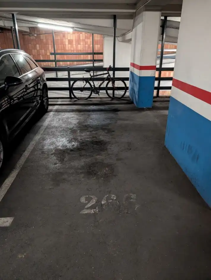 Aparcament de Garatge de lloguer en Barcelona amb Alarma