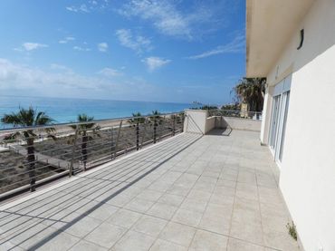 Penthouse mit Aufzug zum Verkauf in Playa Norte