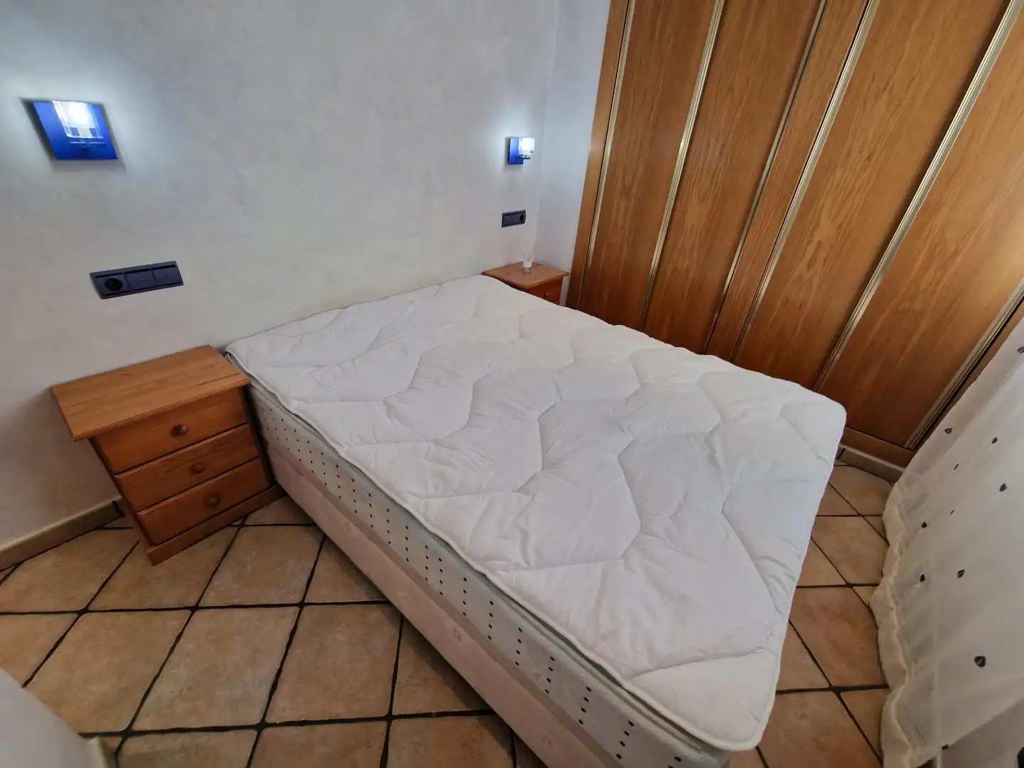 Habitación de Apartamento en venta en Águilas con Amueblado y Balcón