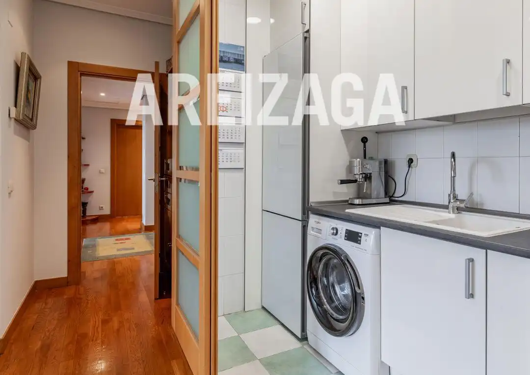 Cocina de Piso en venta en Donostia - San Sebastián  con Calefacción, Terraza y Trastero