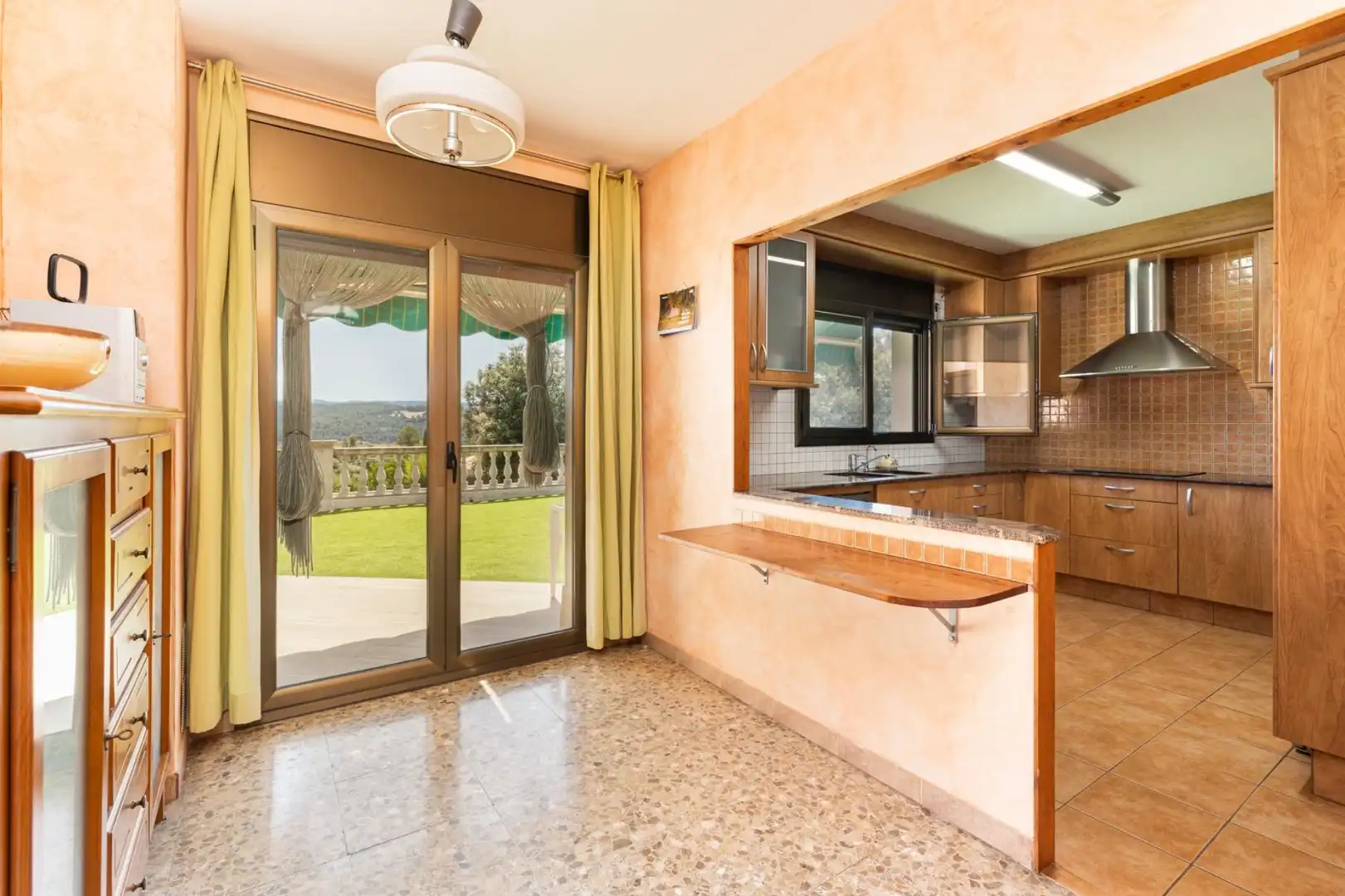 Cuina de Casa o xalet en venda en Sant Fruitós de Bages amb Aire condicionat, Calefacció i Jardí privat