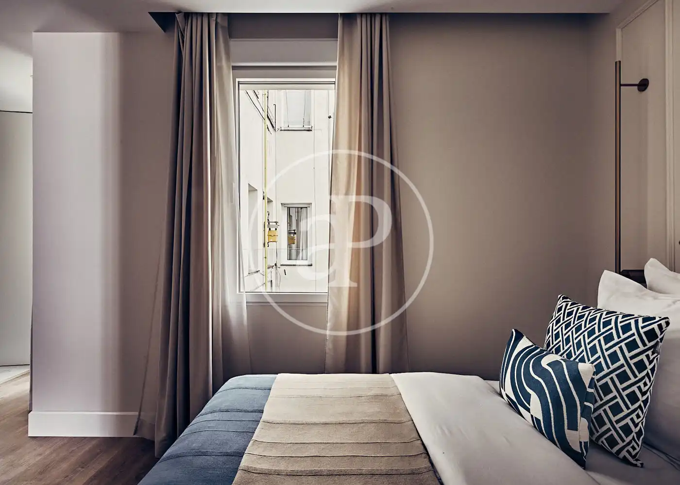 Bedroom of Flat for sale in Madrid  with Air Conditioner, Heating and Furnished