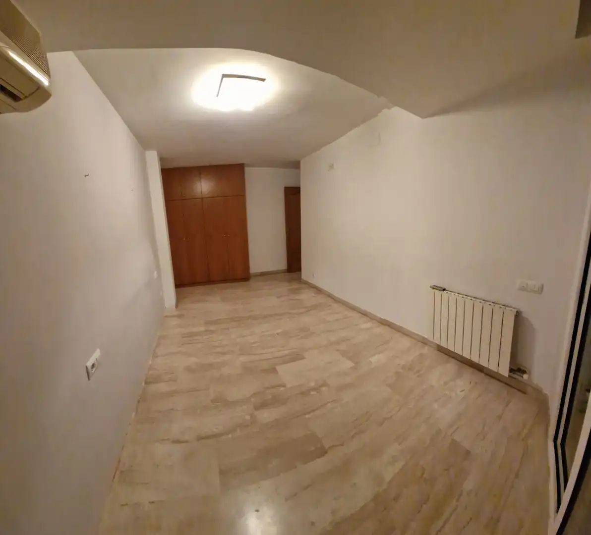 Maisonette zur Miete in Carrer de Milà i Fontanals, Mercat