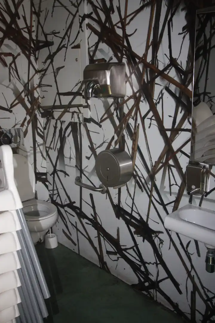 Badezimmer von Geschaftsraum zur Miete in Ugao- Miraballes mit Klimaanlage und Heizung