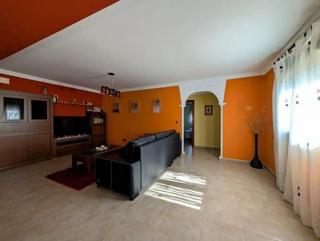 Sala d'estar de Casa o xalet en venda en Loja amb Aire condicionat, Calefacció i Terrassa
