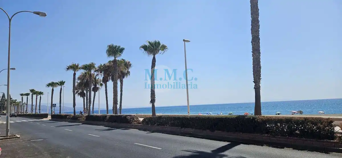 Außenansicht von Wohnung zur Miete in Roquetas de Mar mit Klimaanlage, Terrasse und Möbliert