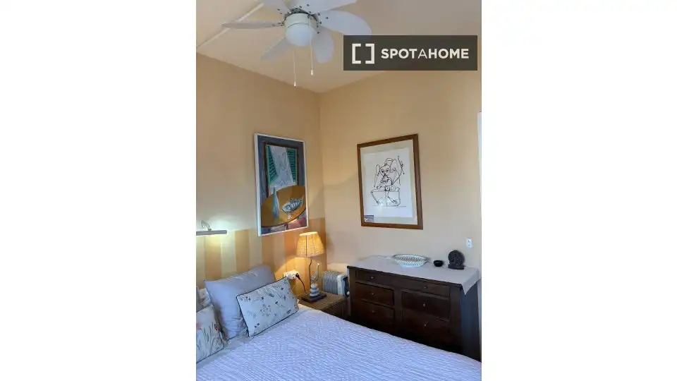 Bedroom of Flat for share in Sitges  with Air Conditioner, Heating and Furnished