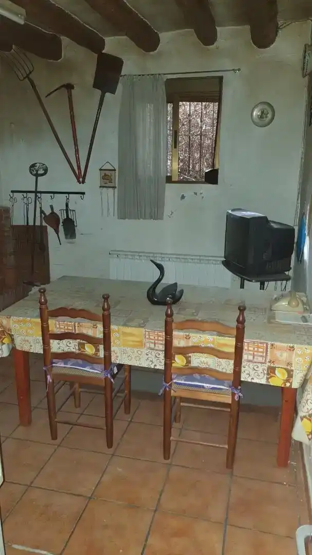 Sala d'estar de Finca rústica en venda en Luna amb Moblat, Forn i Rentadora