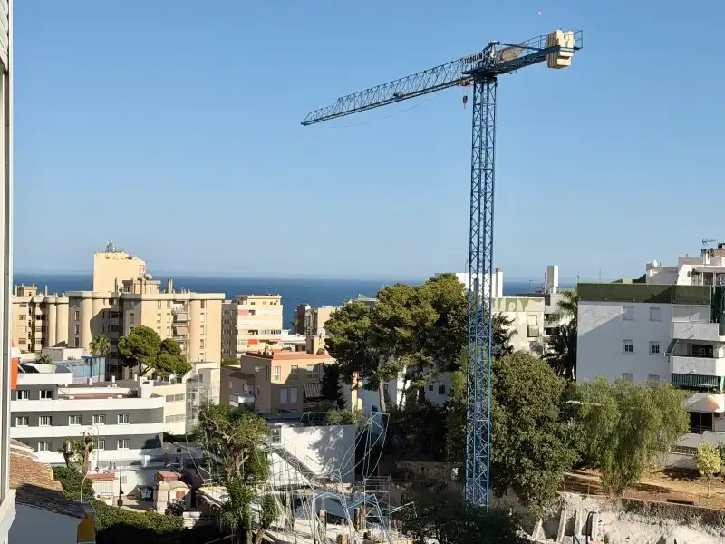 Vista exterior de Pis en venda en Torremolinos amb Aire condicionat i Moblat