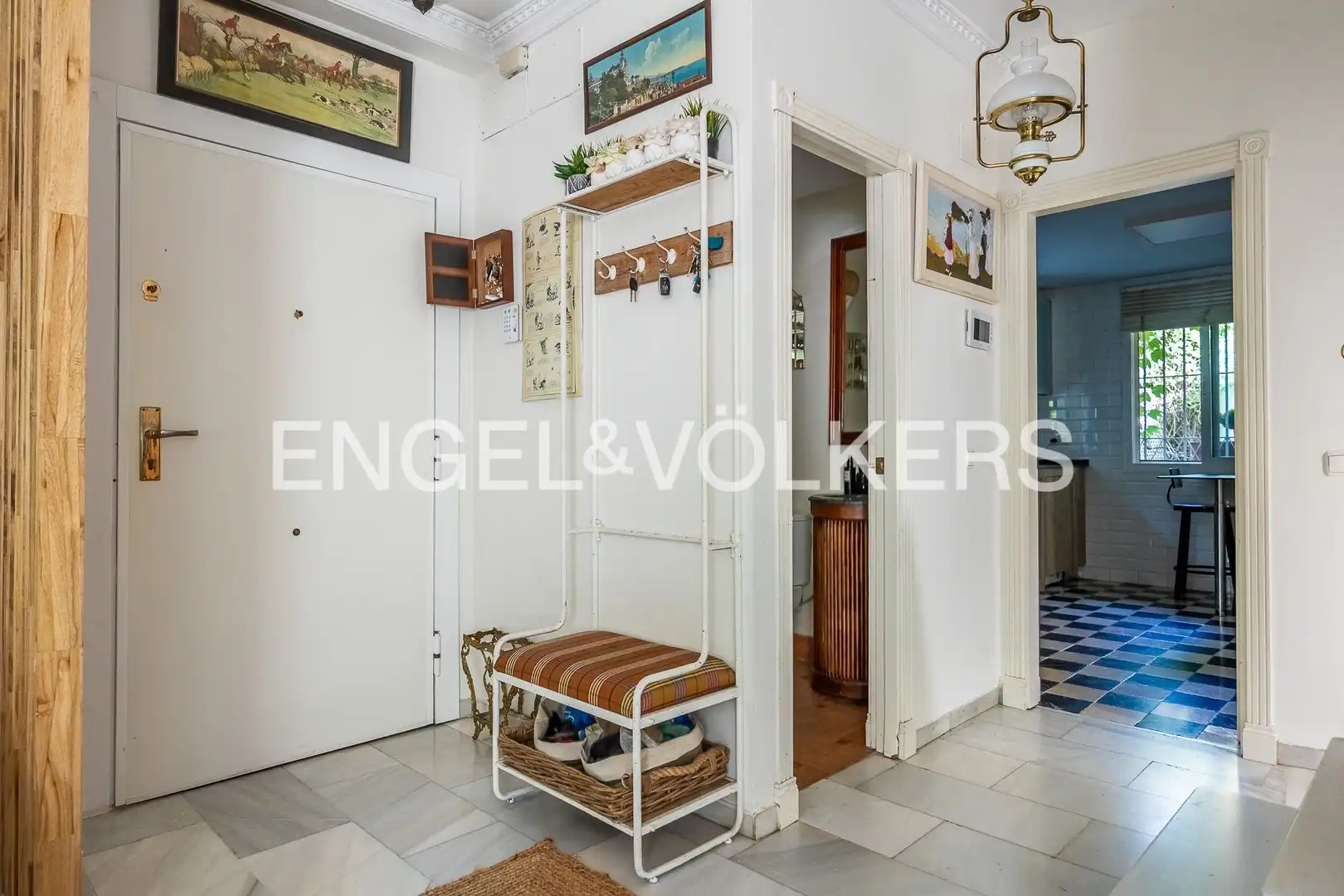 Houses for sale in Sevilla  with Air Conditioner, Heating and Private garden