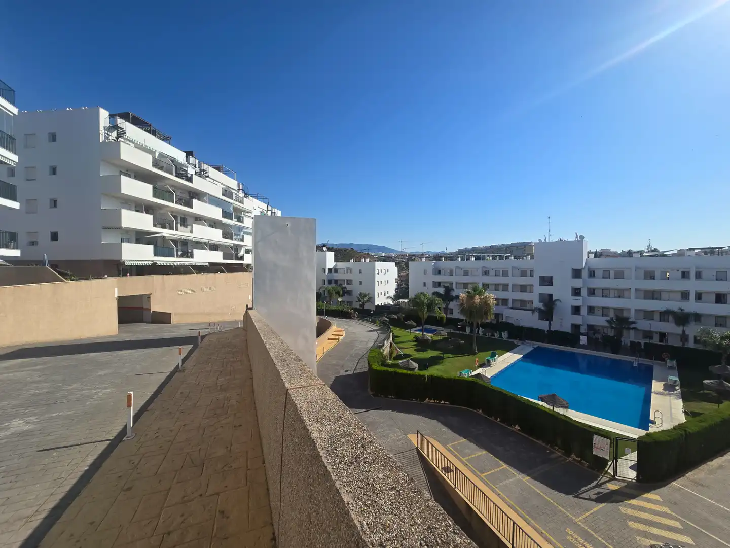 Vista exterior de Apartament en venda en Mijas amb Terrassa, Forn i Piscina comunitària