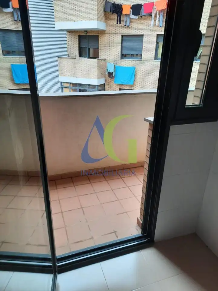 Terrassa de Pis en venda en León Capital  amb Calefacció i Parquet