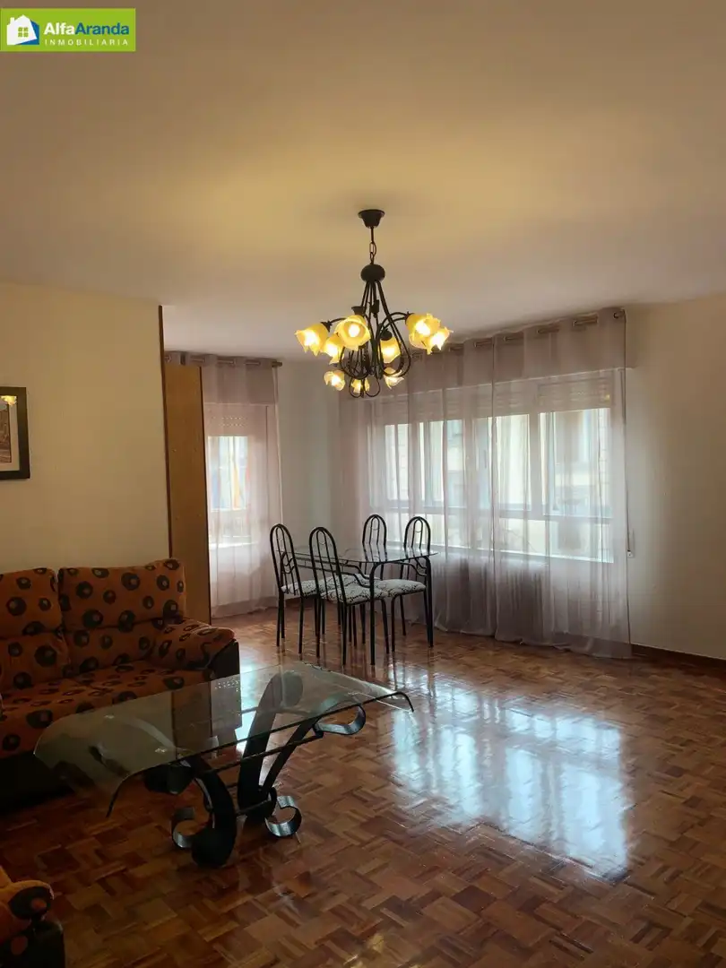 Comedor de Piso en venta en Aranda de Duero con Calefacción, Parquet y Terraza