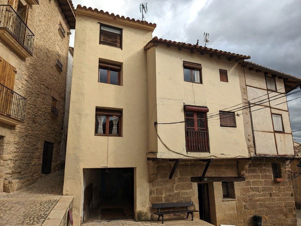 Exterior view of House or chalet for sale in Valderrobres  with Furnished, Oven and Microwave