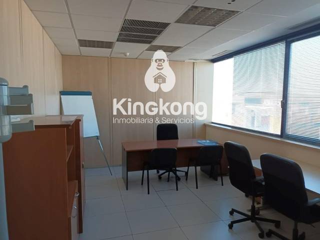 Oficina en Alquiler en Polígono de las Monjas