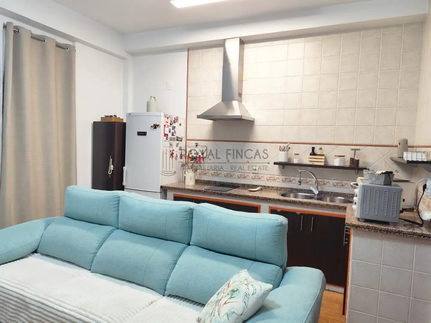 Cuina de Pis en venda en Torremolinos amb Jardí privat, Traster i Moblat