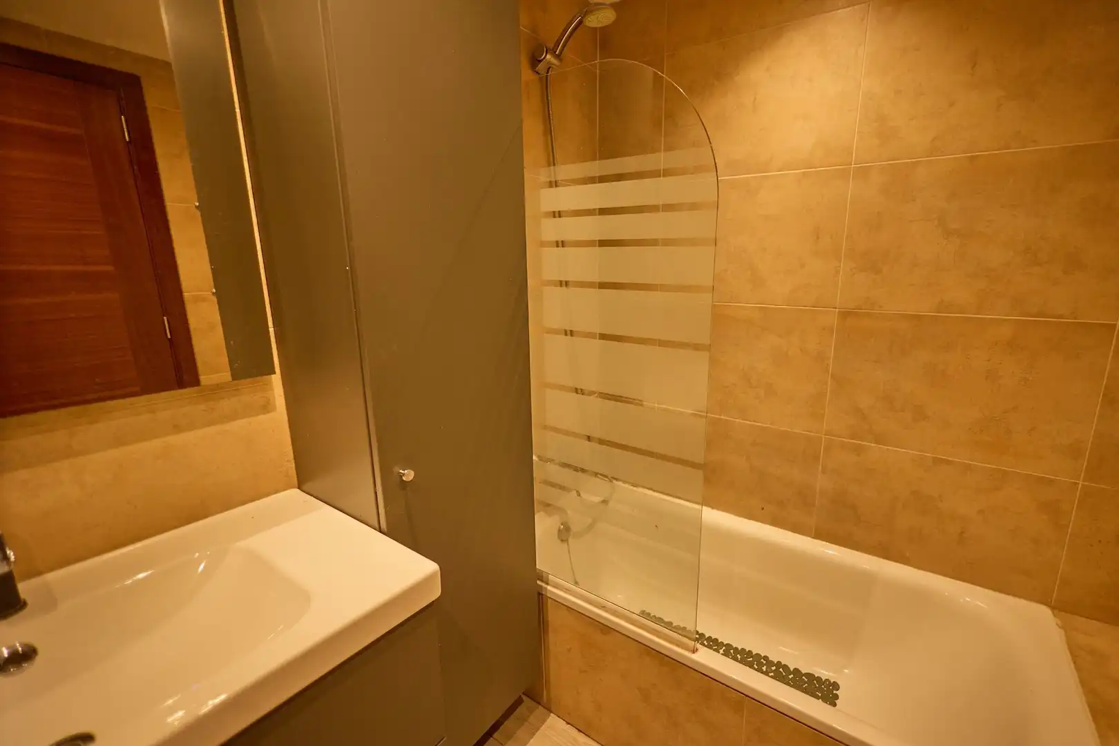 Bathroom of Flat for sale in Porreres  with Air Conditioner, Terrace and Storage room