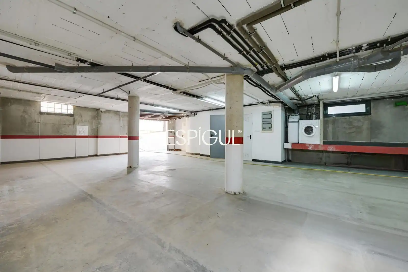 Parking of Houses for sale in L'Escala  with Heating, Swimming Pool and Furnished
