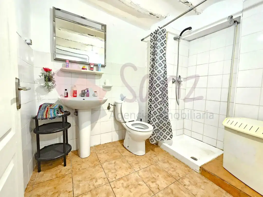 Bathroom of Houses for sale in Nalda, La Rioja